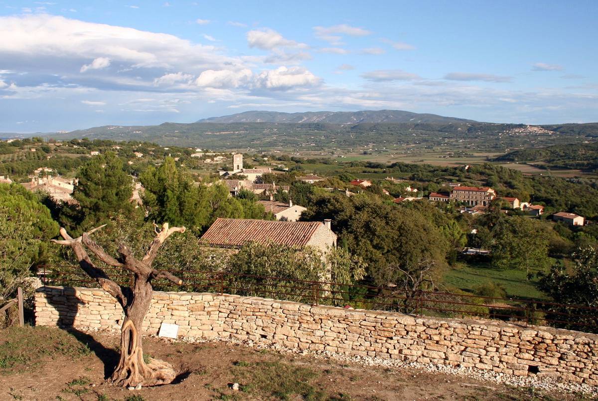 Vue sur la vallée et le Luberon depuis Goult